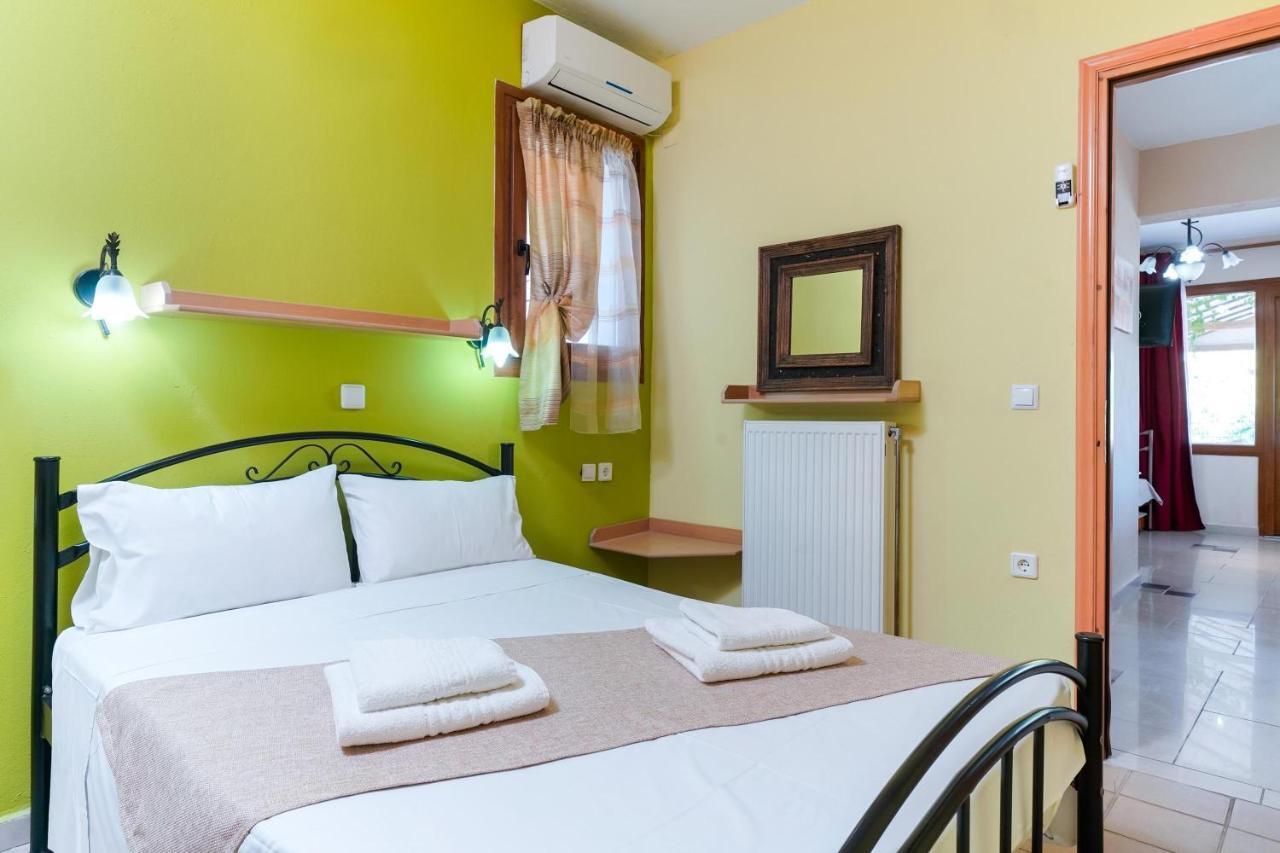 Golden Nest Apartment *